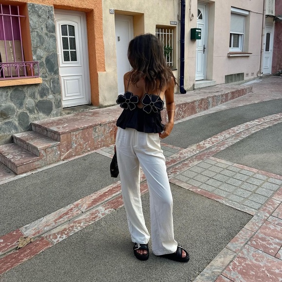 Size XS | Zara | Rhinestone Poplin Top | Bloggers Favourite - Picture 13 of 15